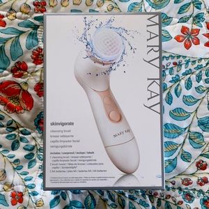 MARY Kay Skinvigorate cleansing brush